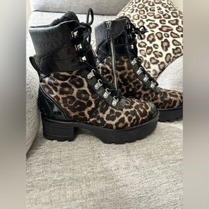 MICHAEL KORS Khloe Leopard Hair Calf Combat Lug Boots Shoes 7.5